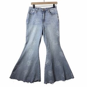 Wild Fable High-Rise Extreme Flare Light Wash Flower Daisy Jeans Size Women's 8